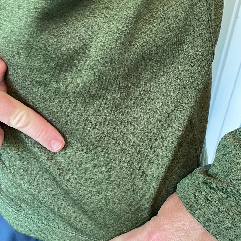 North Face Quarter Zip fleece moss green. 2 small spots on front Otherwise EUC - Picture 5 of 8